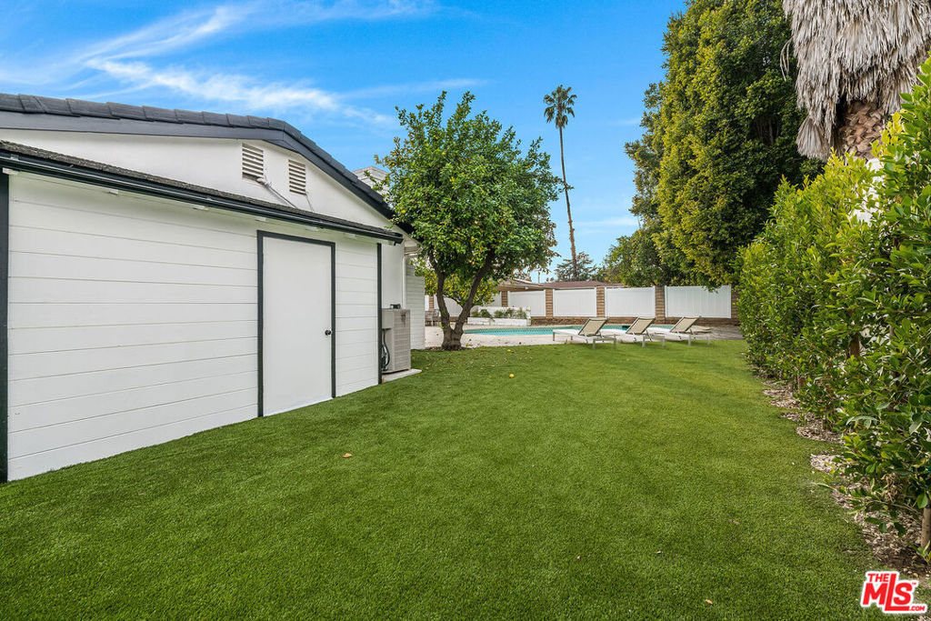 16517 Hartsook Street