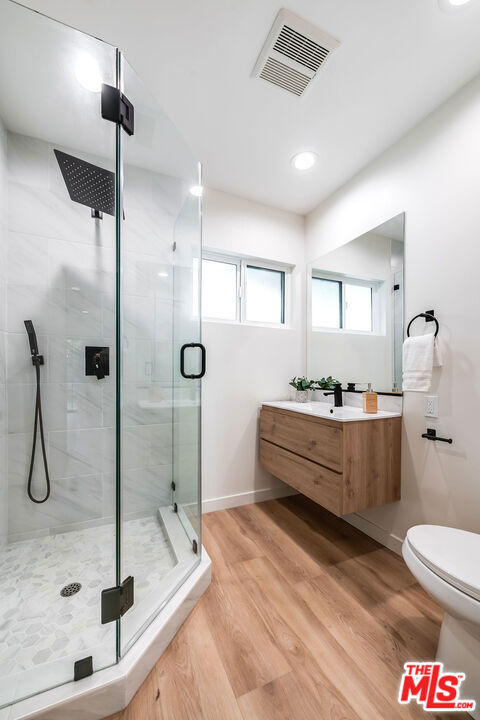 16517 Hartsook Street