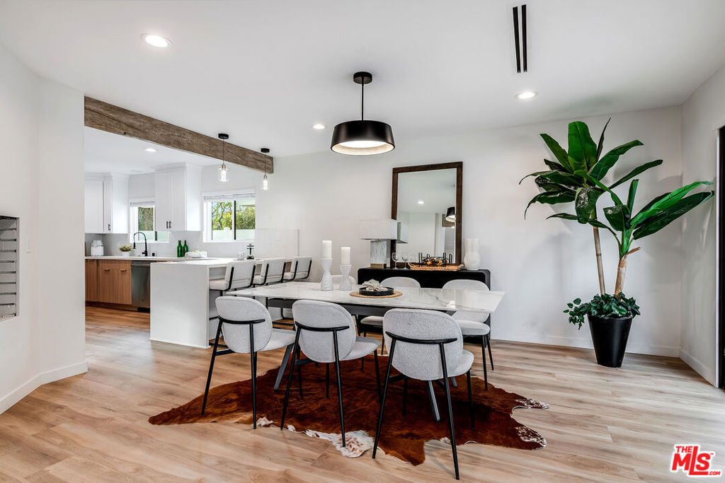 16517 Hartsook Street