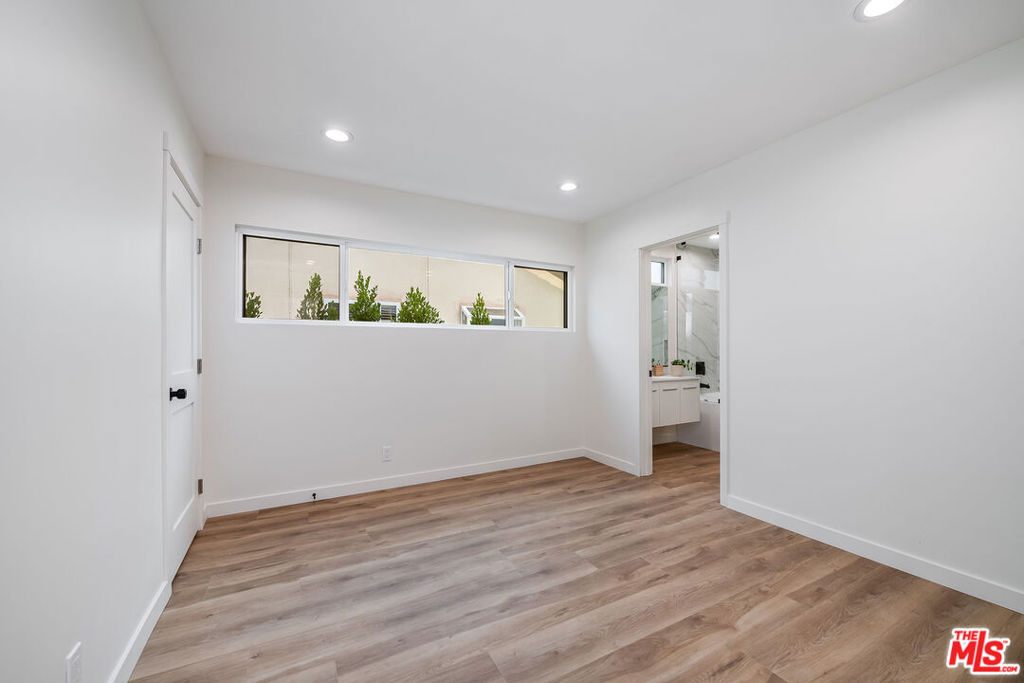 16517 Hartsook Street