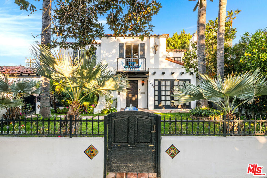 4432 Forman Avenue