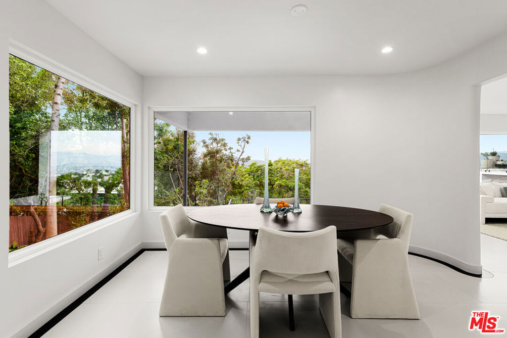 3345 Wonder View Drive