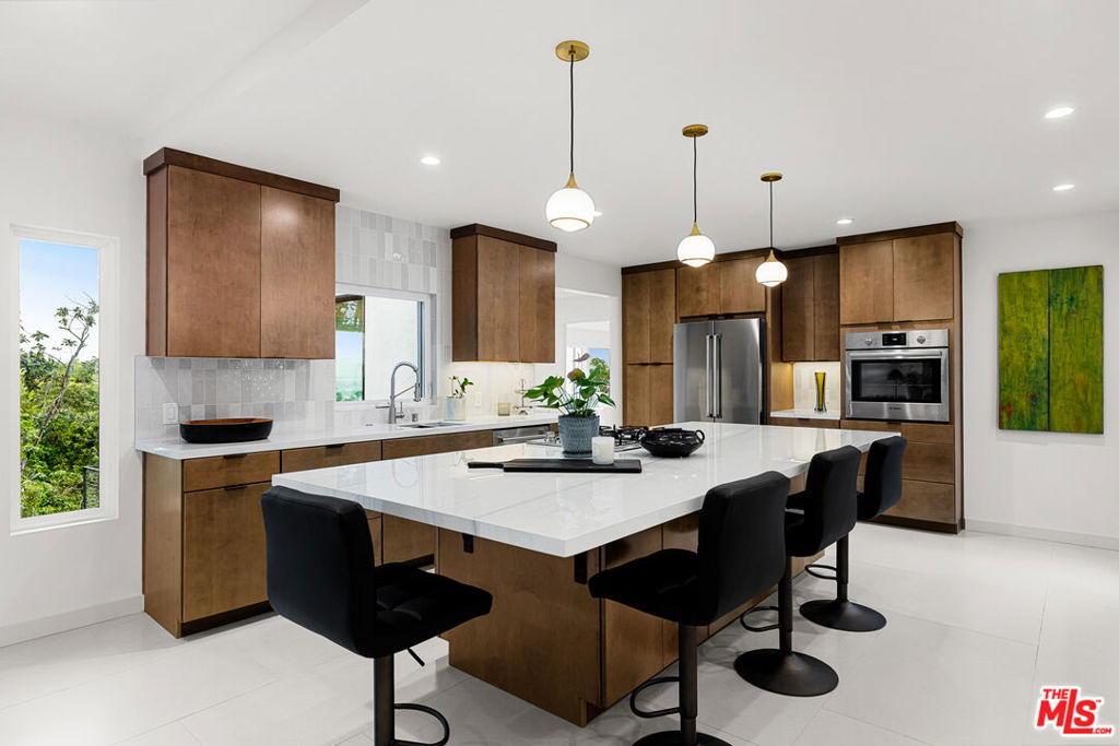 3345 Wonder View Drive