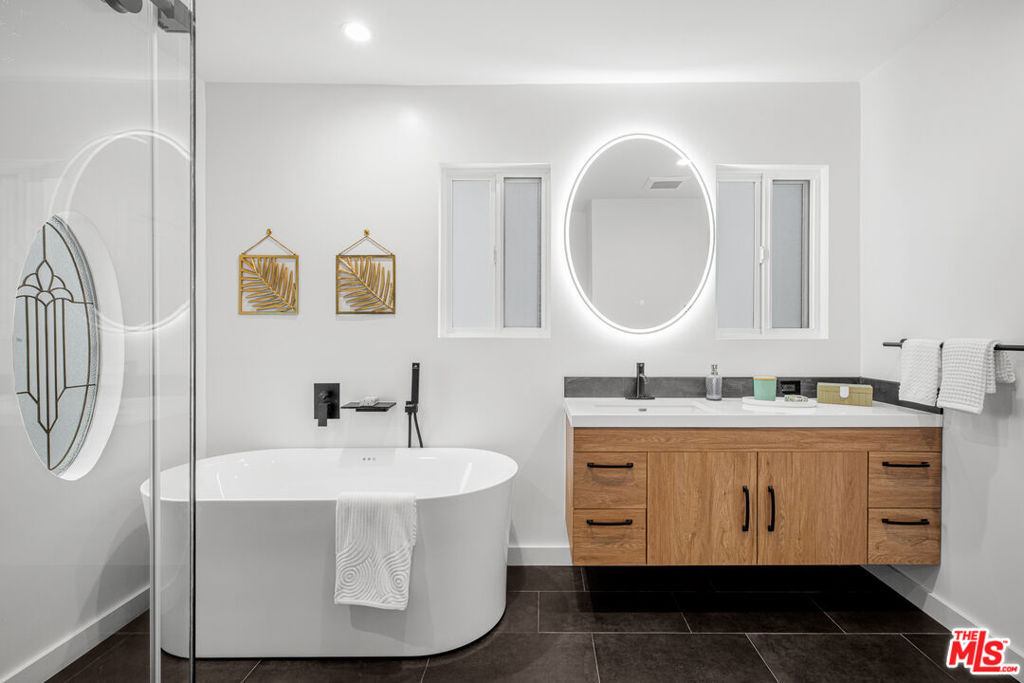 3345 Wonder View Drive