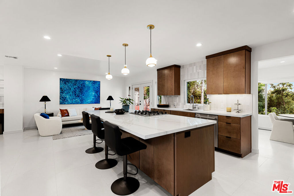 3345 Wonder View Drive