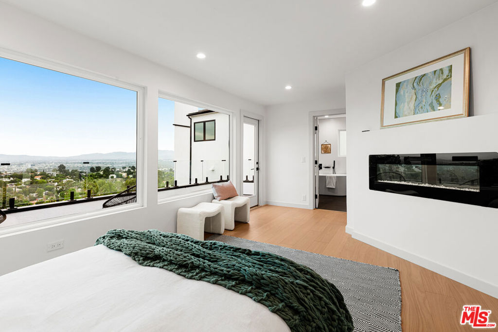 3345 Wonder View Drive