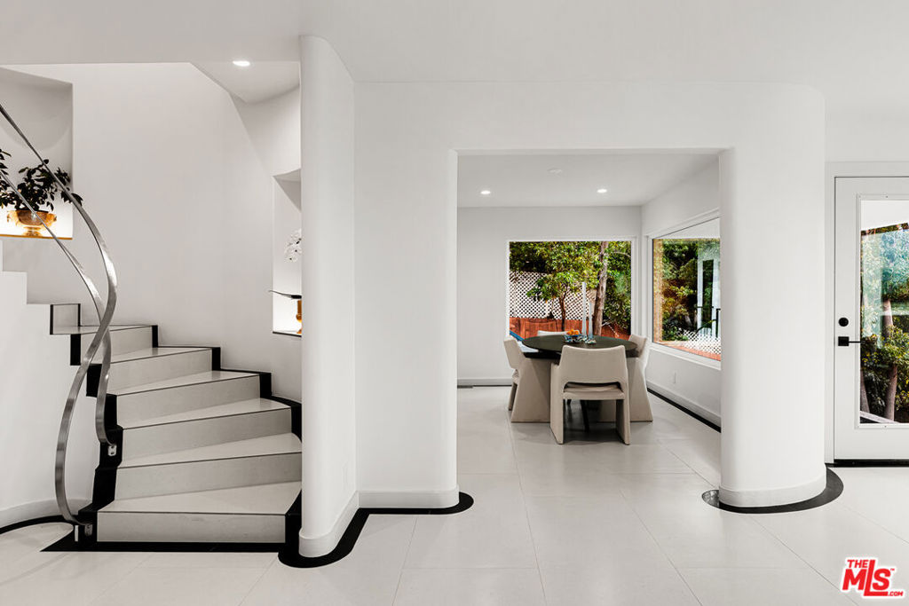 3345 Wonder View Drive