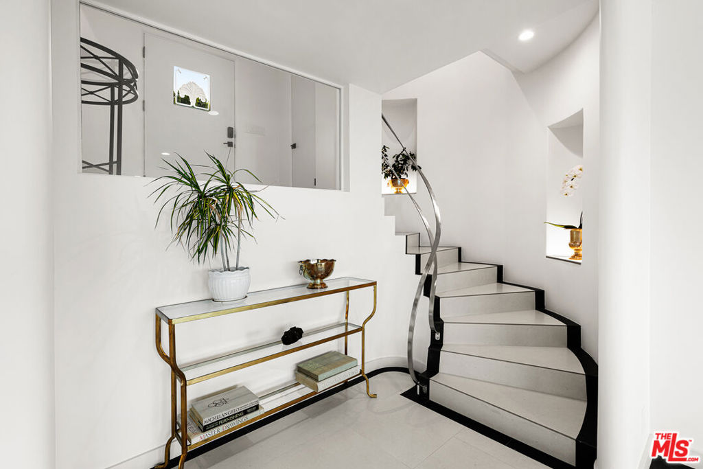 3345 Wonder View Drive