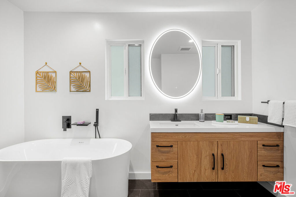 3345 Wonder View Drive