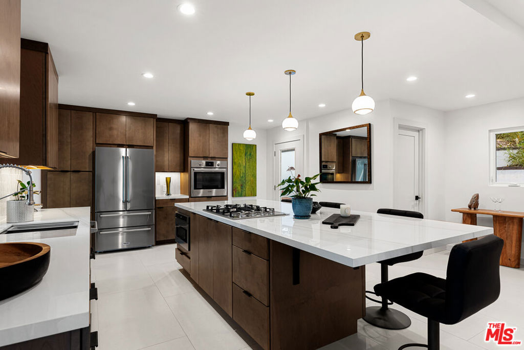 3345 Wonder View Drive