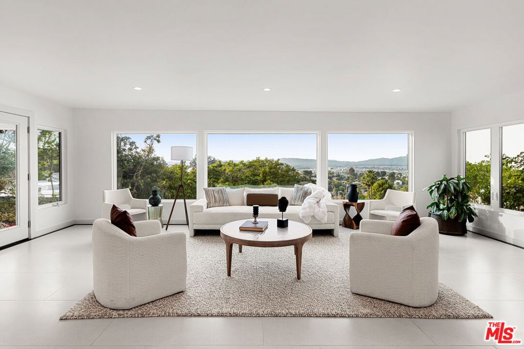 3345 Wonder View Drive