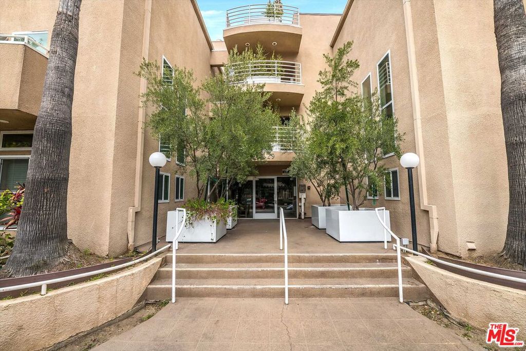 10629 Woodbridge Street 102