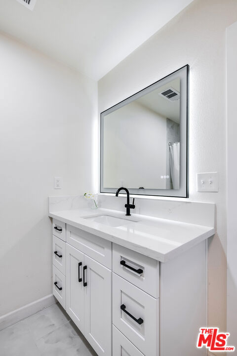 1207 W Orange Grove Avenue