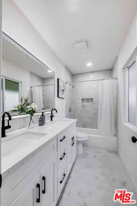 1207 W Orange Grove Avenue