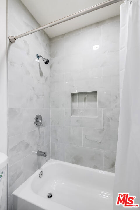 1207 W Orange Grove Avenue