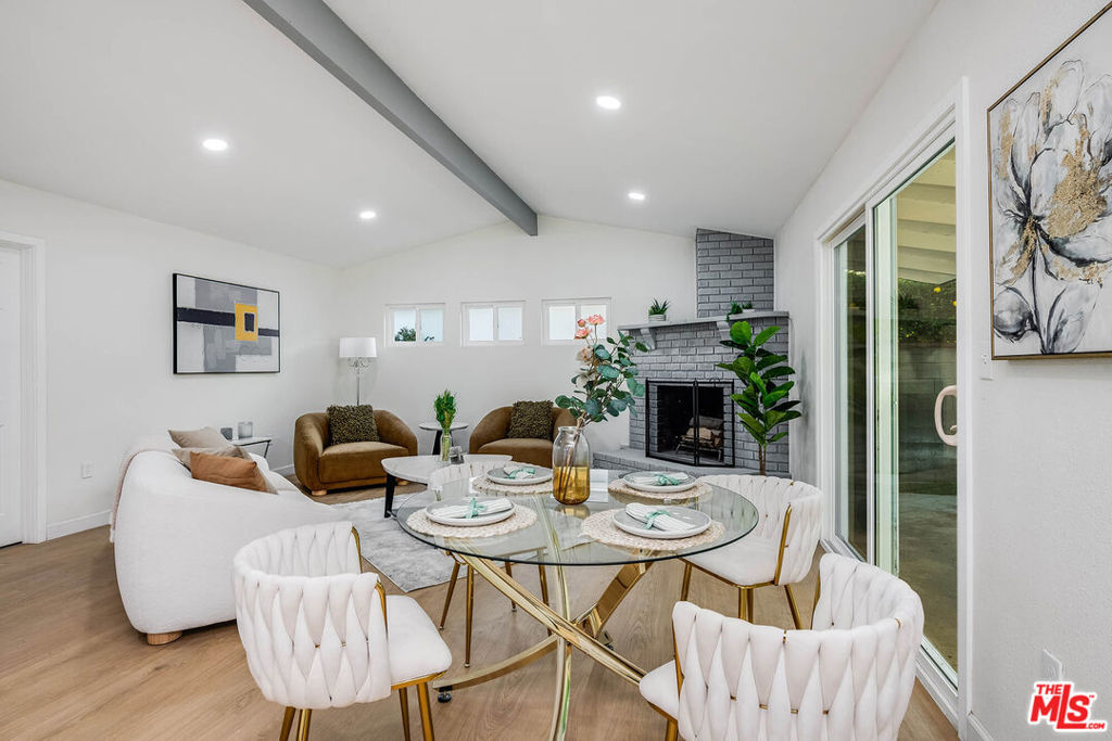 1207 W Orange Grove Avenue