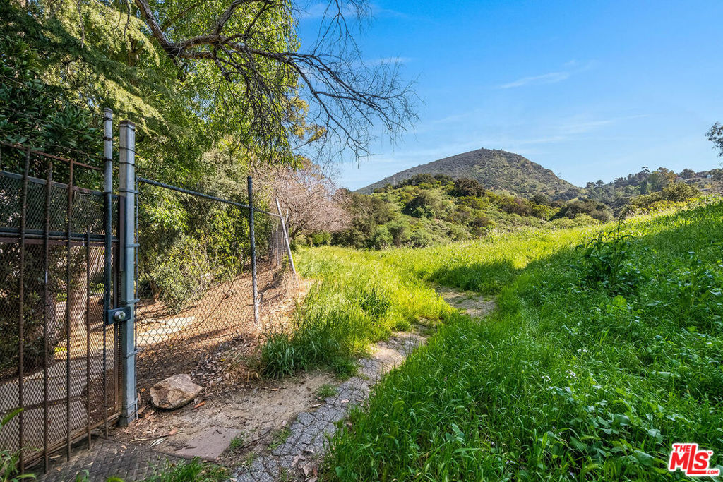 3480 Barham Boulevard 326