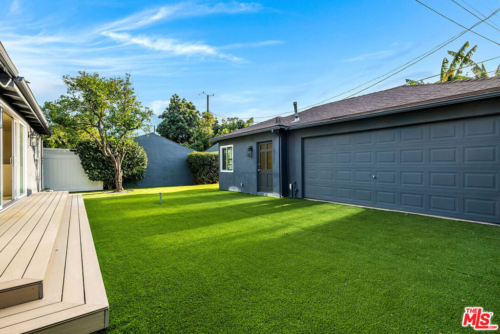 749 N Niagara Street