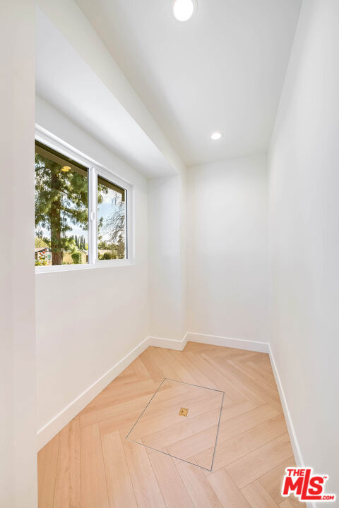 749 N Niagara Street