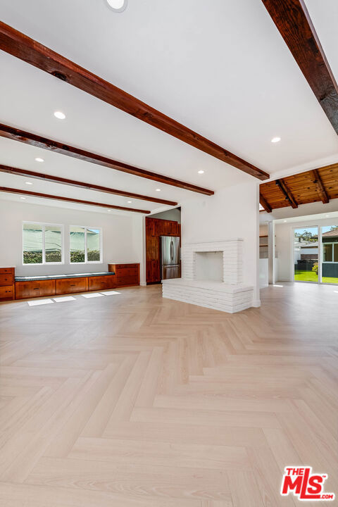 749 N Niagara Street