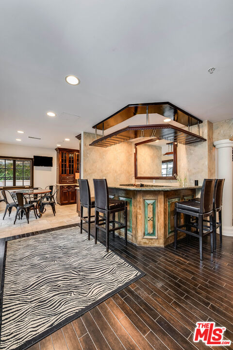 4063 Benedict Canyon Drive