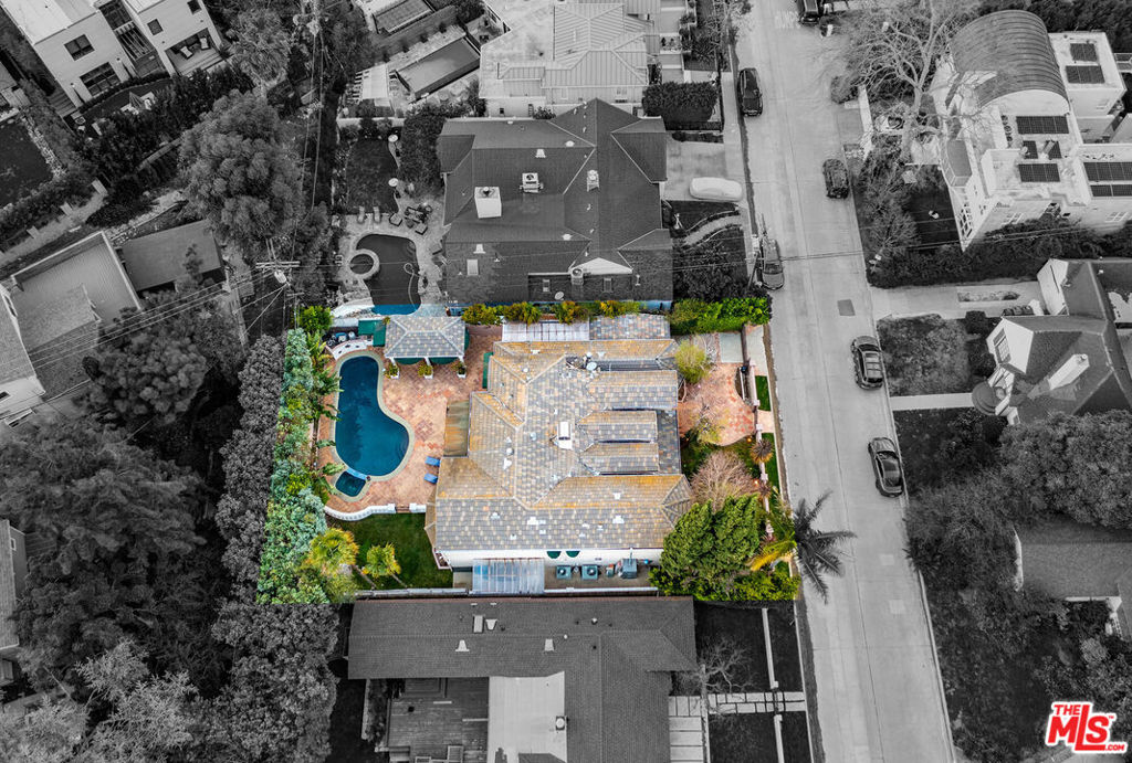 4063 Benedict Canyon Drive
