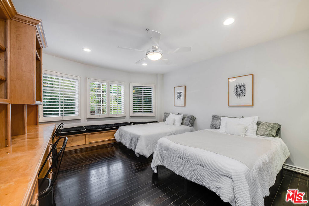 4063 Benedict Canyon Drive