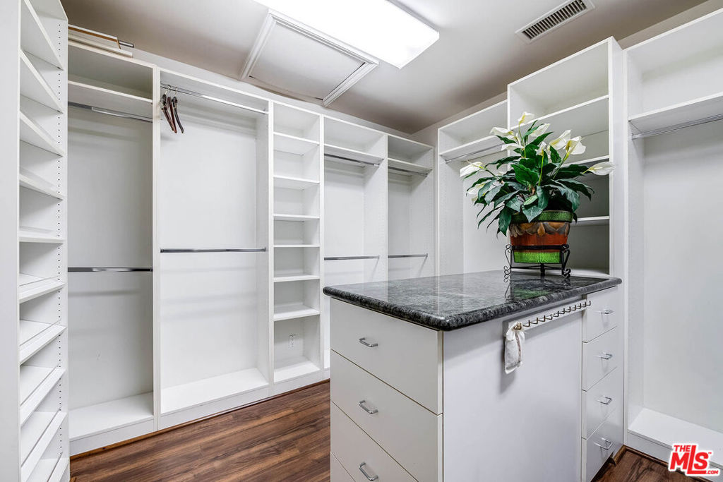 4063 Benedict Canyon Drive