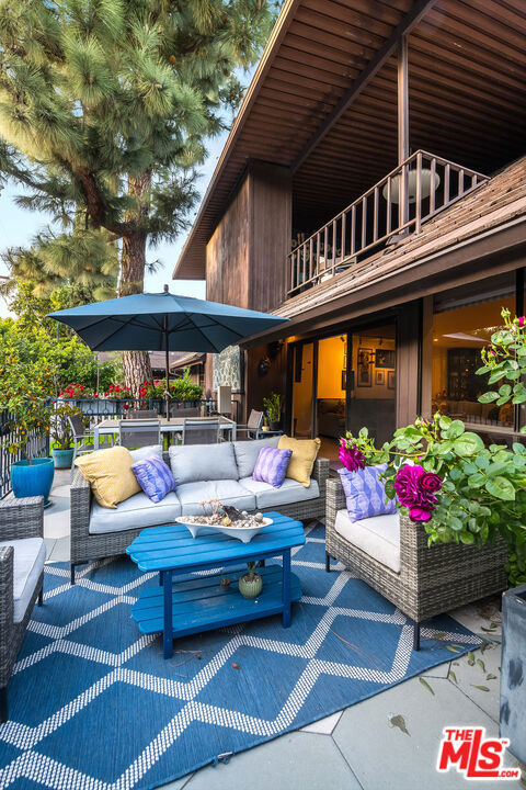 4635 Clybourn Avenue