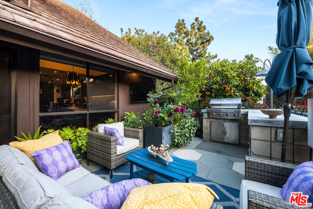 4635 Clybourn Avenue