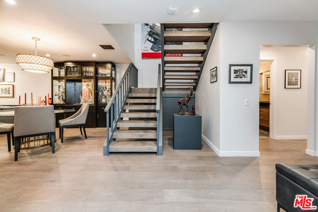 4635 Clybourn Avenue