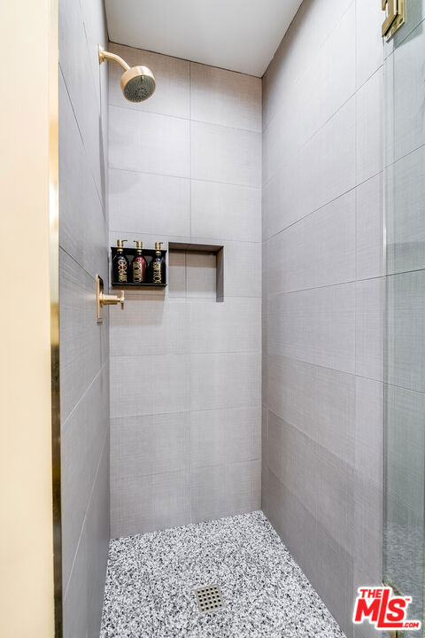 4635 Clybourn Avenue