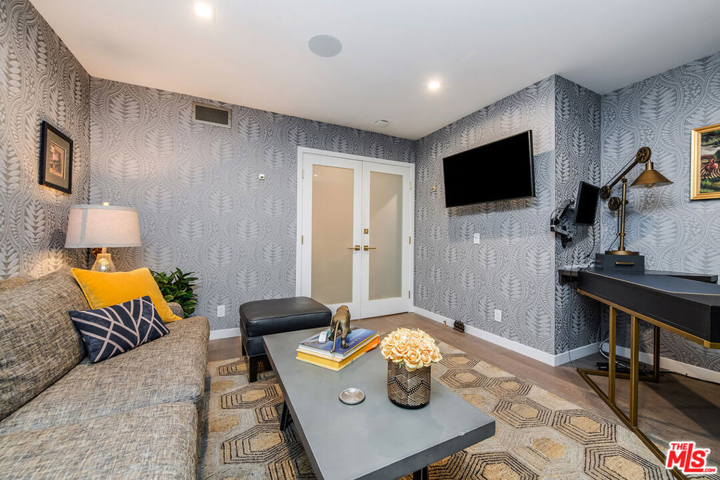 4635 Clybourn Avenue