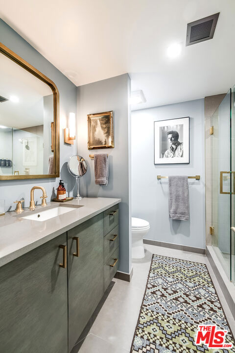 4635 Clybourn Avenue