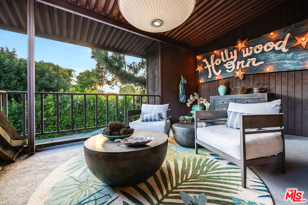 4635 Clybourn Avenue