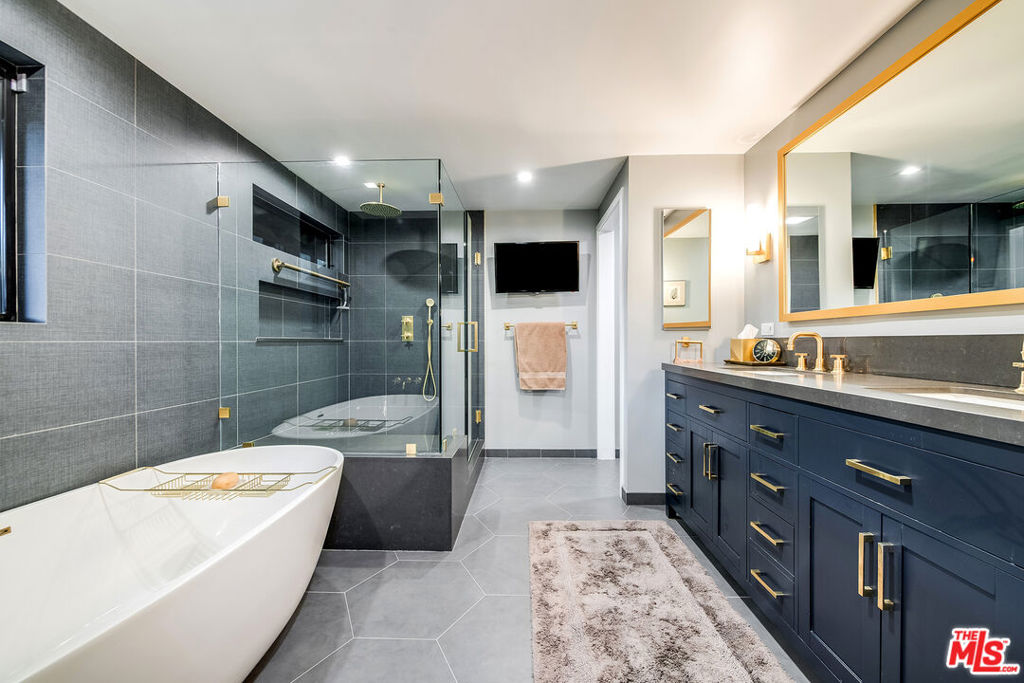 4635 Clybourn Avenue