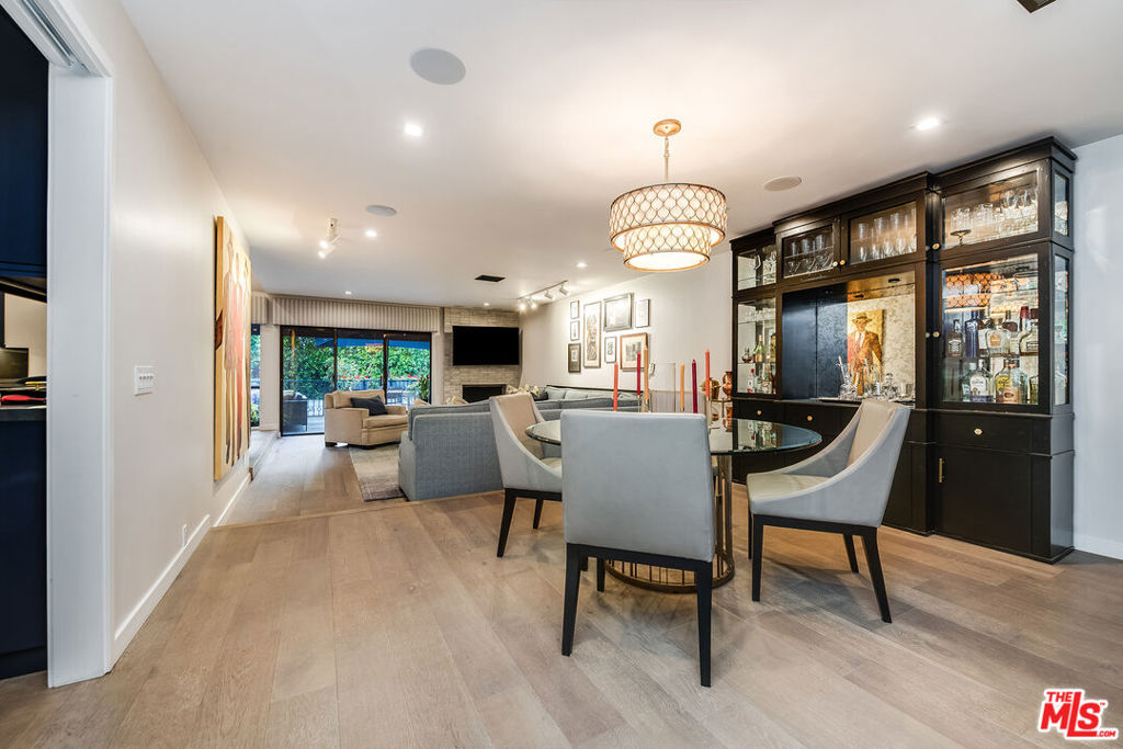 4635 Clybourn Avenue