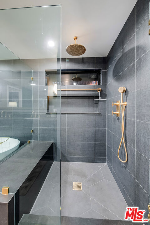 4635 Clybourn Avenue