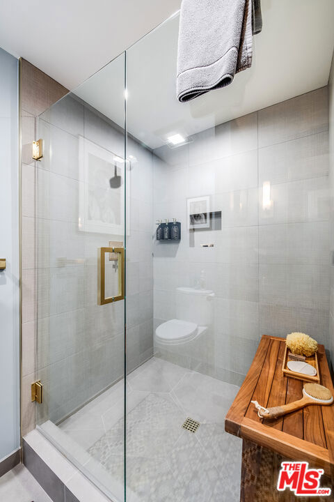 4635 Clybourn Avenue