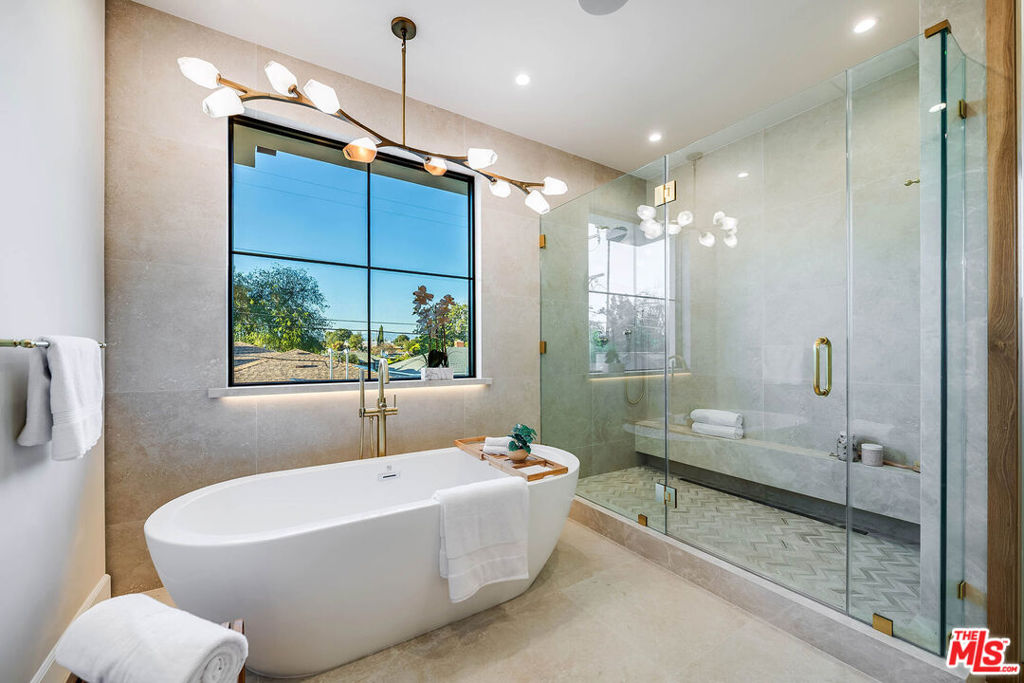 12427 Cumpston Street