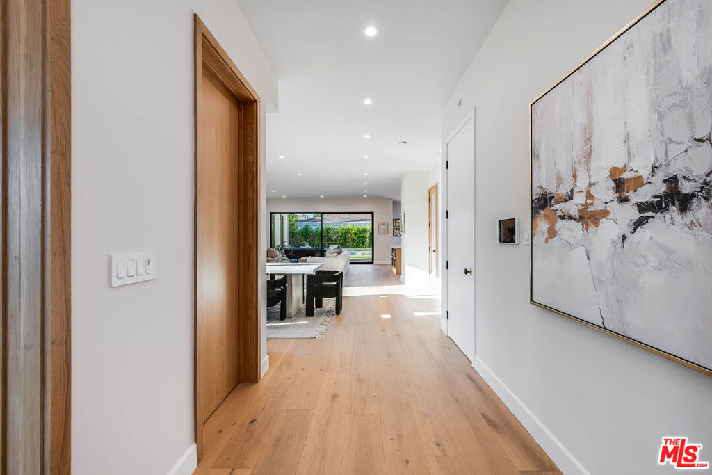 12427 Cumpston Street