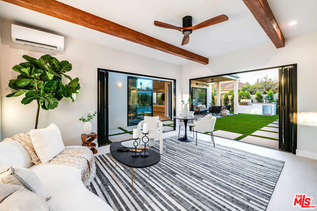 12427 Cumpston Street