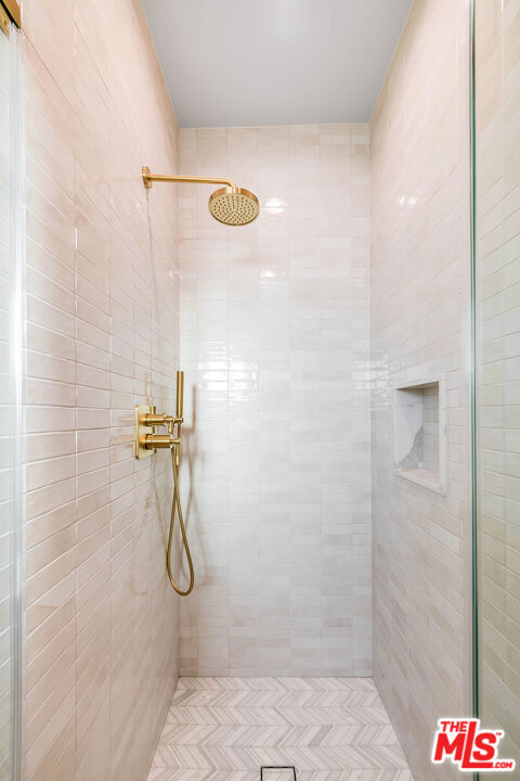 12427 Cumpston Street