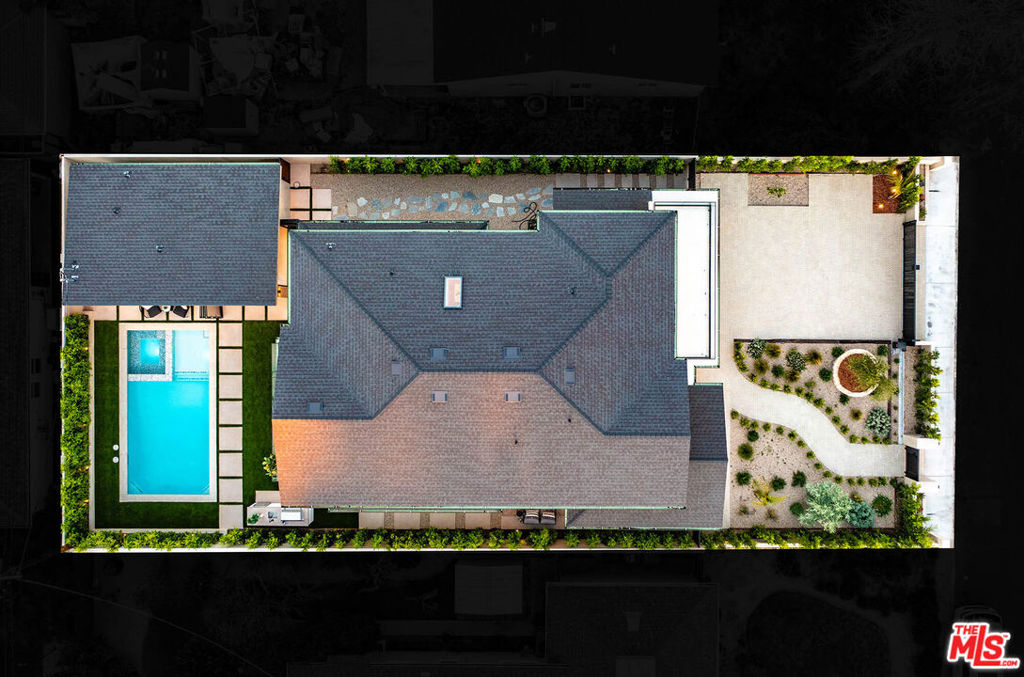 12427 Cumpston Street