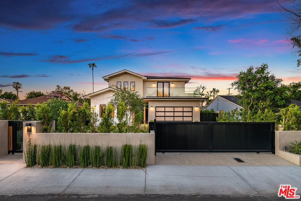 12427 Cumpston Street