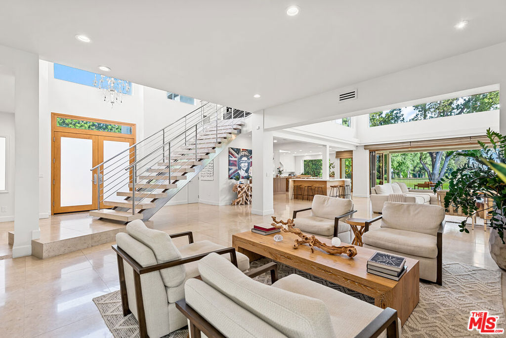 10424 Valley Spring Lane