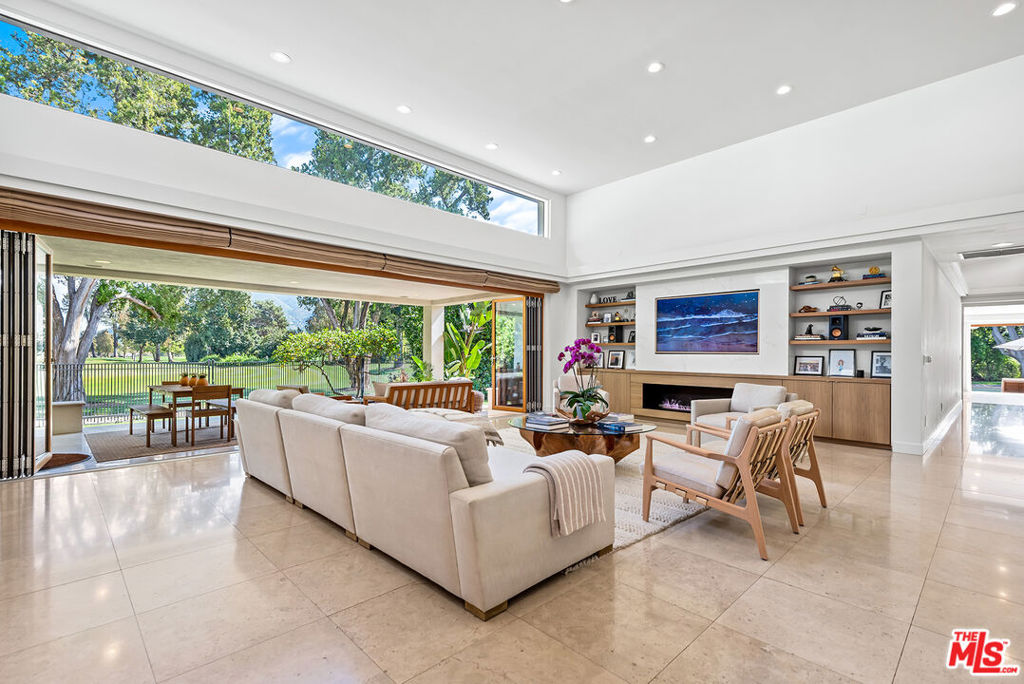 10424 Valley Spring Lane