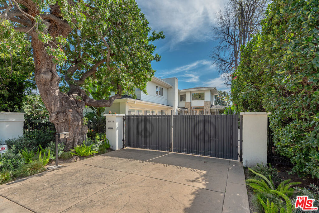 10424 Valley Spring Lane