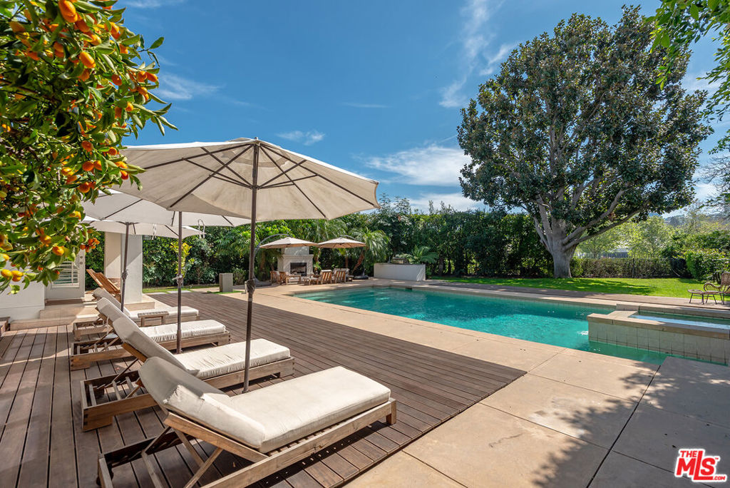 10424 Valley Spring Lane