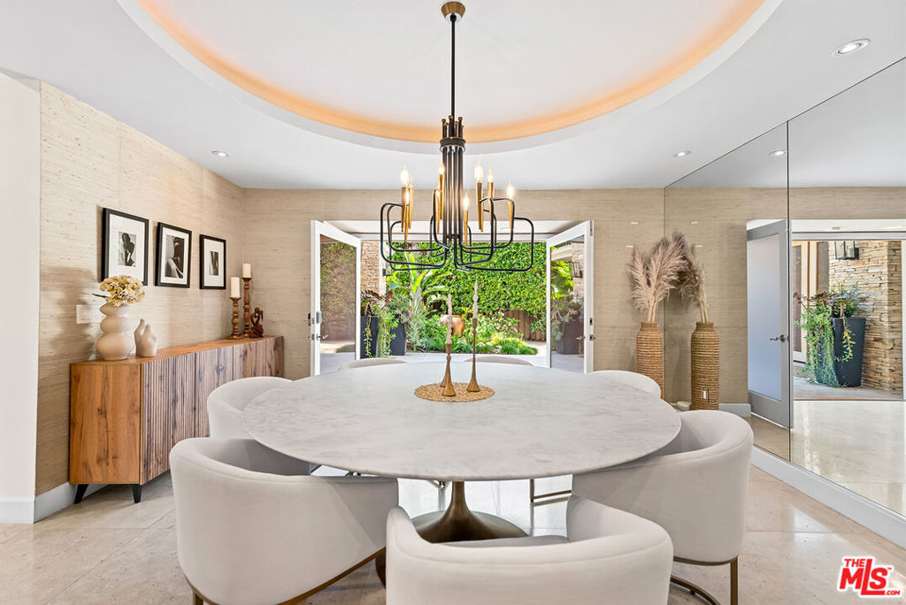 10424 Valley Spring Lane